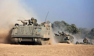 Xe tăng Israel tiến vào dải Gaza