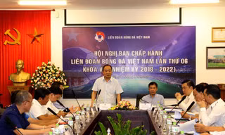 Trước đại dịch COVID-19, bóng đá Việt Nam chọn cách không làm gì để đảm bảo an toàn. 