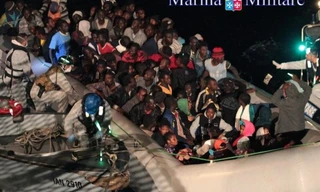 Lực lượng tuần duyên Ý giải cứu những người gặp nạn