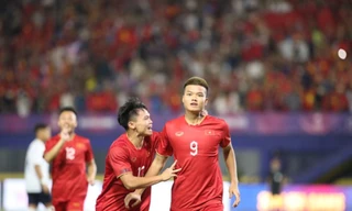 VFF và HLV Kim Sang-sik đang tạo điều kiện để các cầu thủ trẻ ra sân, tích luỹ kinh nghiệm chuẩn bị cho các mục tiêu lâu dài. 