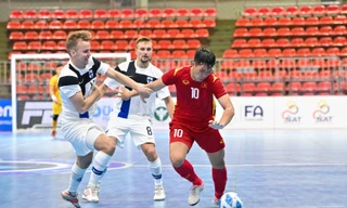 Futsal Việt Nam thua trận đầu tiên dưới thời HLV Diego Raul ở giải giao hữu quốc tế Thái Lan. (ảnh Anh Tú)