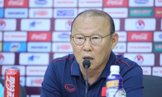 HLV Park Hang Seo trong buổi họp báo