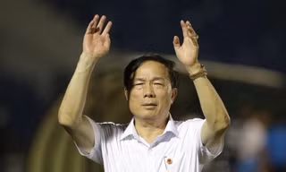 Bầu Đệ bị UNBD tỉnh Thanh Hoá "tuýt còi" vì văn bản xin rút khỏi V-League 2020.