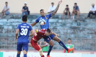 TP Hồ Chí Minh đang thất thế trong cuộc đua vô địch với CLB Hà Nội.