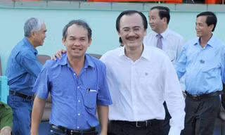 Bóng đá Việt Nam chưa khi nào hết ồn ào, và V-League thì thường xuyên nhiều chuyện cả ở thời bầu Đức, bầu Thắng làm "quan". (ảnh T.L)
