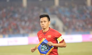 Tình nguyện viên Hoàng Văn Tuấn đang phải điều trị tại bệnh viện Việt Đức trong tình trạng nguy kịch.