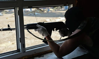 Một tay súng ly khai miền đông