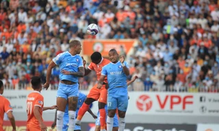 Bình Định gây bất ngờ khi đánh bại đội đầu bảng SHB Đà Nẵng 1-0 trên sân nhà Quy Nhơn. (ảnh Viên Viên)