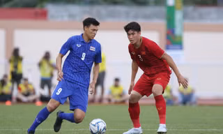 Thái Lan không mạnh, U22 Việt Nam tự làm khó mình