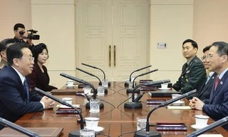 Quan chức hai miền Triều Tiên đàm phán hồi tháng 2.