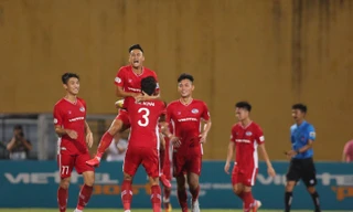 Vũ Minh Tuấn ghi bàn quyết định giúp Viettel đánh bại Sài Gòn FC (ảnh Anh Tú)