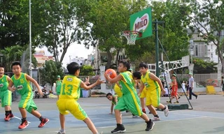 Năm 2016, giải có 115 đội bóng tham gia