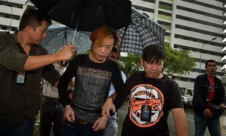 Cảnh sát Singapore áp giải nghi phạm giết phụ nữ Việt 