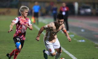 Quang Hải và các đồng đội sẽ đối diện thử thách lớn trước Thanh Hoá ở vòng 11 V-League (ảnh Anh Tú)