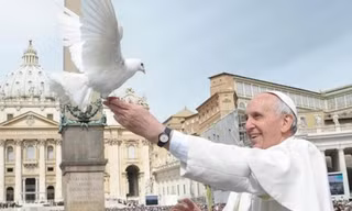 Đức Giáo hoàng Francis, một ứng viên sáng giá cho Giải Nobel Hòa Bình 2014