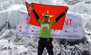 Anh Phạm Duy Cường là người Việt Nam đầu tiên chinh phục marathon tại Everest