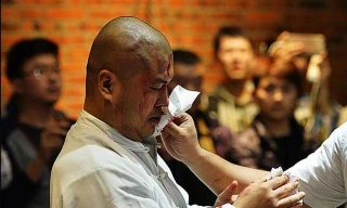 Thua thảm võ sĩ MMA, cao thủ Thái Cực Quyền đổ tại... giày