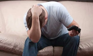 Thanh niên 24 tuổi chết vì chơi điện tử suốt đêm