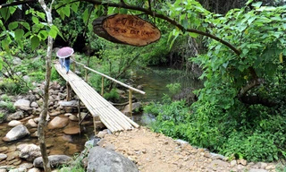 Suối nước Moọc đẹp như mơ