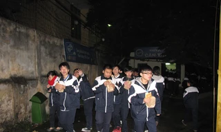 Học đến 19h, học sinh... đói