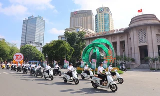 Lan tỏa thông điệp 'Sống chill - Thanh toán chất' trên đường phố Hà Nội