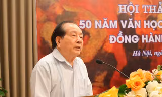 Nhà thơ Hữu Thỉnh: '50 năm qua, văn học đã làm được hai việc'
