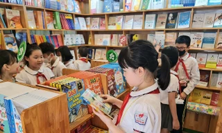 'Sách cho tôi, cho bạn': Khích lệ giới trẻ đọc càng nhiều càng tốt