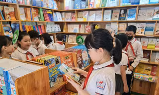 'Sách cho tôi, cho bạn': Khích lệ giới trẻ đọc càng nhiều càng tốt