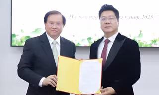 Tiến sĩ, NSND Quốc Hưng nhận quyết định bổ nhiệm 