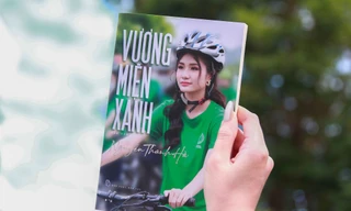 Cuốn sách hé lộ hậu trường cuộc thi nhan sắc