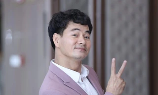 Cục trưởng Xuân Bắc khen Hòa Minzy