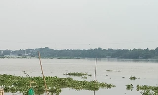 Phát hiện thi thể người đàn ông trôi sông