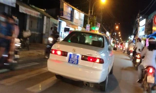 Phạt gần 15 triệu đồng người lái xe ô tô biển 80B giả
