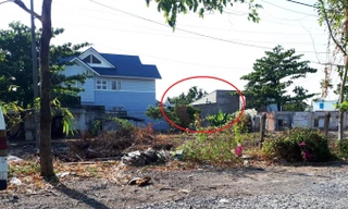 Căn nhà cấp 4 xây không phép nằm ngay phía sau căn biệt thự số 575/1 đường Kha Vạn Cân. Ảnh: Phapluatplus.