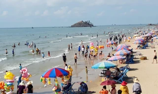 Biển Vũng Tàu thưa thớt khách trong 2 ngày nghỉ lễ