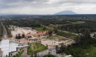 “Tuýt còi” siêu dự án Thanh Long Bay rao bán nhà trên giấy