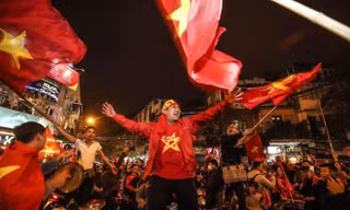 Cổ động viên chia sẻ với các chàng trai U23 Việt Nam