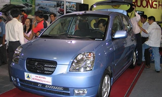 Ô tô bán chậm cuối năm