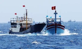 Bản tin 8H: Trung Quốc duy trì hàng trăm tàu hung hăng tại giàn khoan