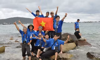 Biển đảo trong mỗi trái tim 