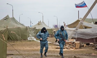 Hình ảnh 'căng như dây đàn' ở cửa ngõ Crimea