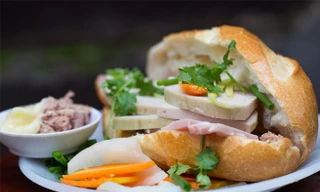 Báo Mỹ ca ngợi bánh mì Sài Gòn