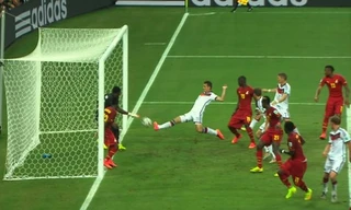 Tình huống ghi bàn lịch sử của Klose