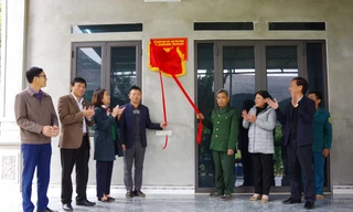 Những căn nhà đầu tiên do Tập đoàn Phúc Sơn và Báo Tiền Phong hỗ trợ xây dựng tại Hoà Bình