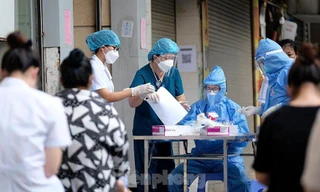 Hà Nội đang ở cấp độ 2 dịch bệnh COVID-19, hiện có 7 ổ dịch phức tạp với nhiều ca bệnh Ảnh: PV