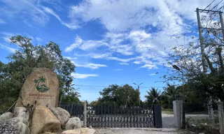 Nhiều công trình trái phép trong khu nghỉ dưỡng Resort Serene day DocletẢnh: LỮ HỒ