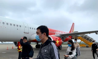 Số khách đi lại bằng đường hàng không vẫn thấp. Ảnh: H.V 