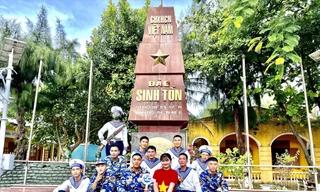 'Cú đúp' Sinh viên 5 tốt, Sao Tháng Giêng 