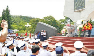 Các cựu binh trên các chuyến tàu không số về thăm lại chiến trường xưa