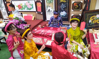 Mùa xuân đánh thức thư pháp Việt